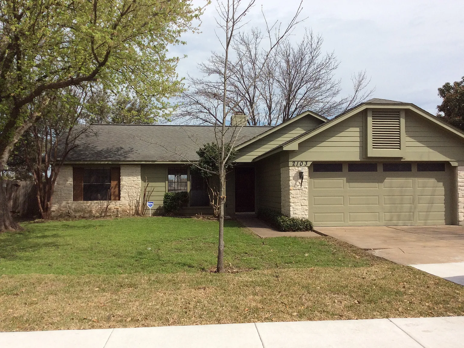 Charming 3 bedroom/2 bath in Round Rock! — Photo 1