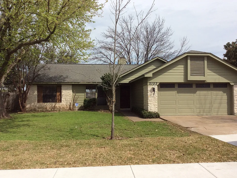 2103 Bluebonnet Dr