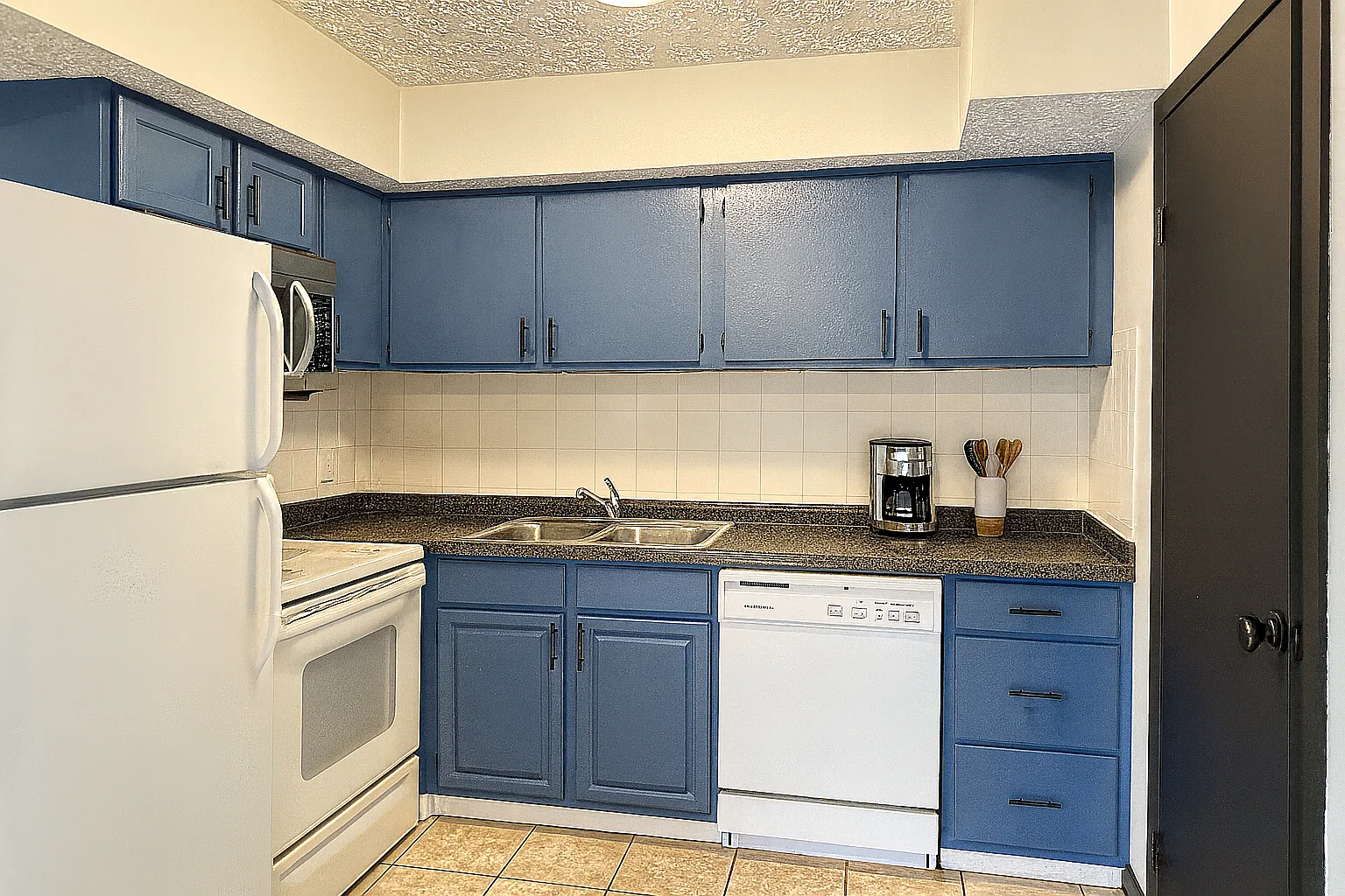 1600 Worthington Row Dr — Photo 3