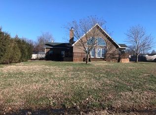 1067 Old Dukedom Rd, Mayfield, KY 42066