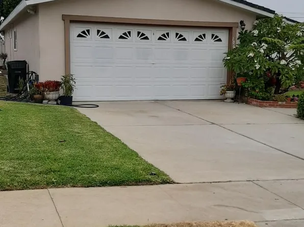 10626 Cimarron St, Los Angeles, CA 90047