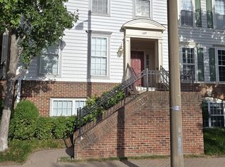 1605 Potomac Greens Dr #A, Alexandria, VA 22314
