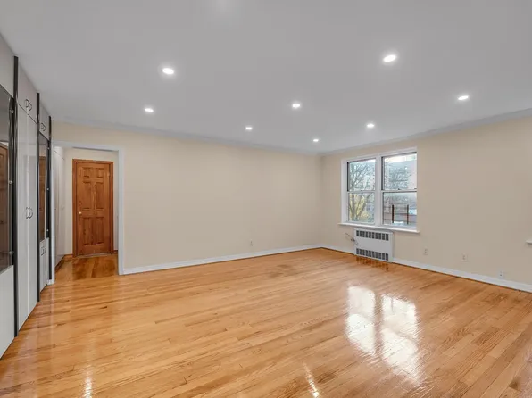 65-35 Yellowstone Boulevard image 7 of 10