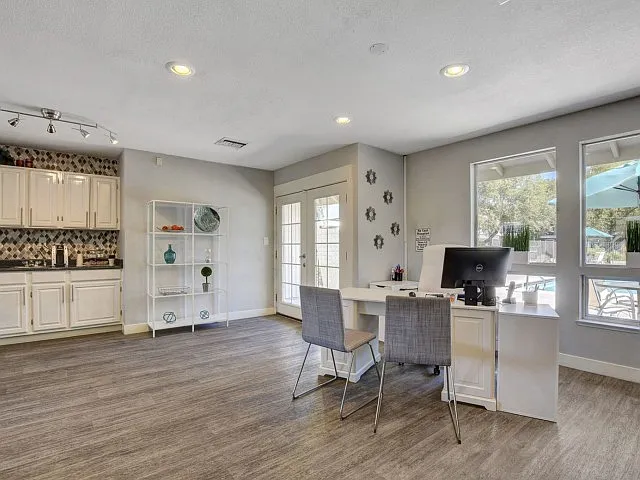 Paradise Square | Apartments For Rent in Las Vegas