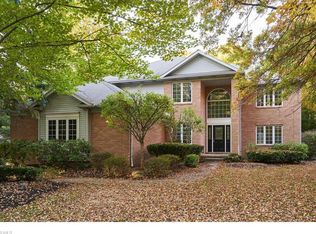 4453 Westview Dr, Akron, OH 44321