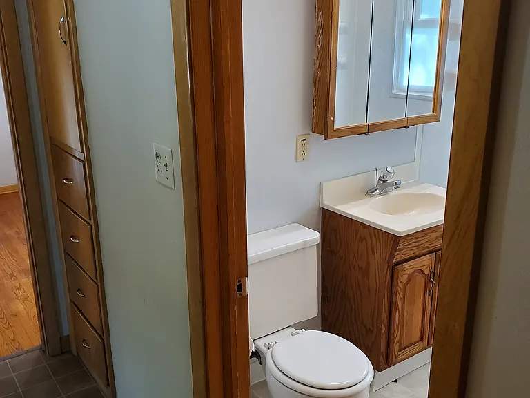 1163 Higgins Ave — Photo 41
