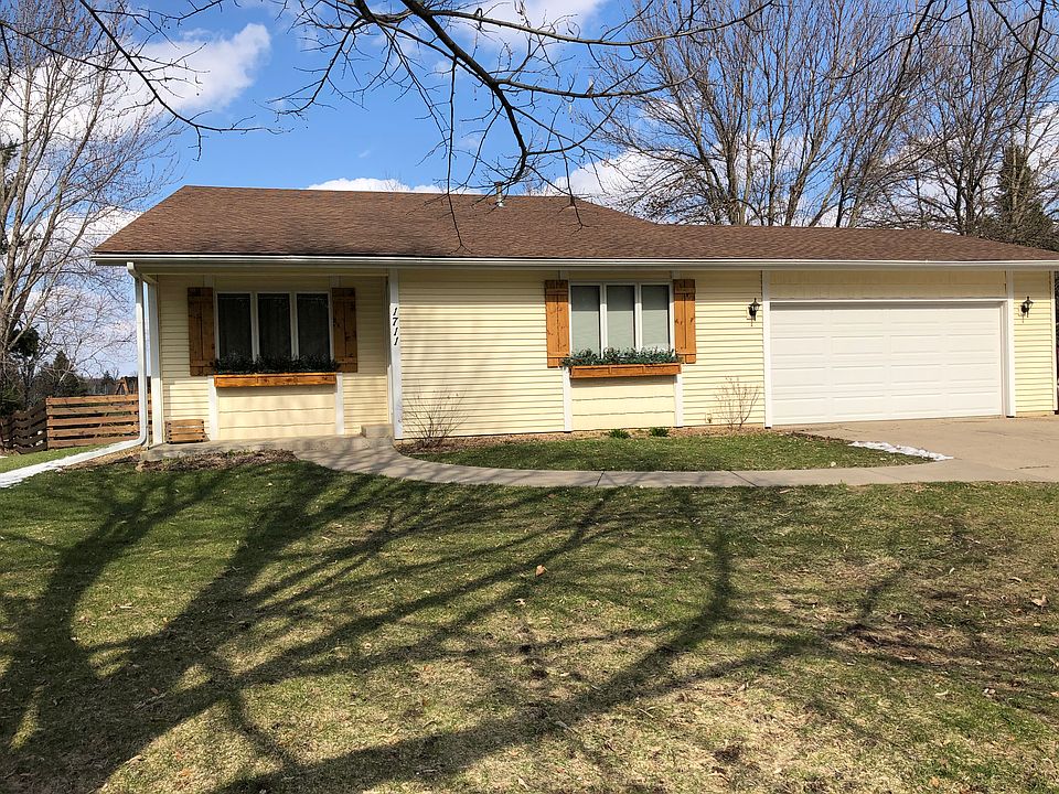 1st image of 1711 McKinley Dr