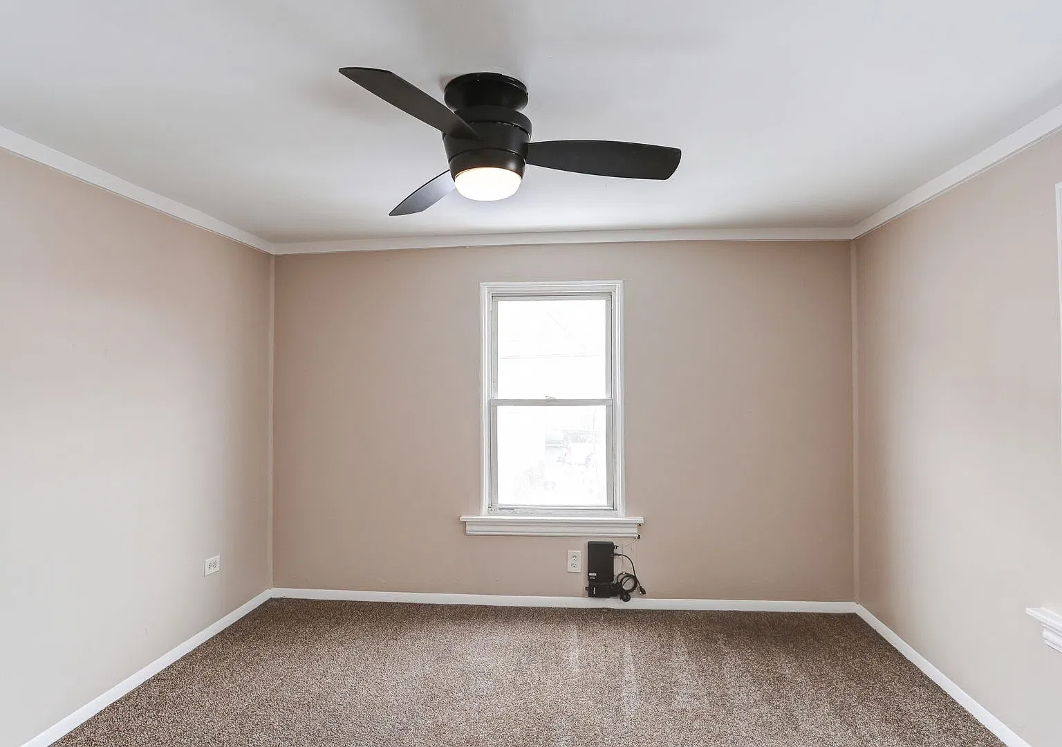 306 S Front St — Photo 3