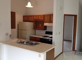 1227 Beacon Hill Ct, Normal, IL 61761