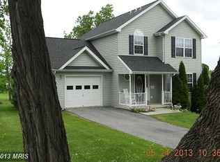 477 Oak Lee Dr, Ranson, WV 25438