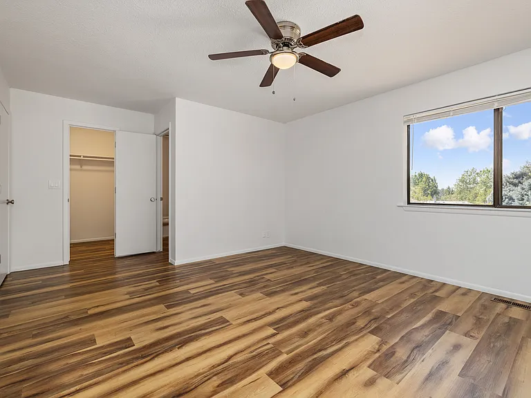 2230 E Roanoke Dr — Photo 21