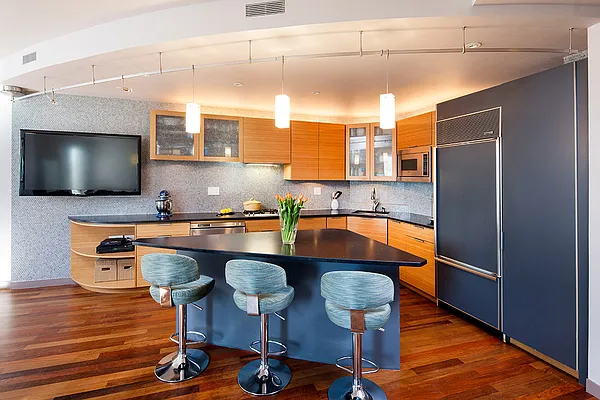 Sold by Corcoran | media 2