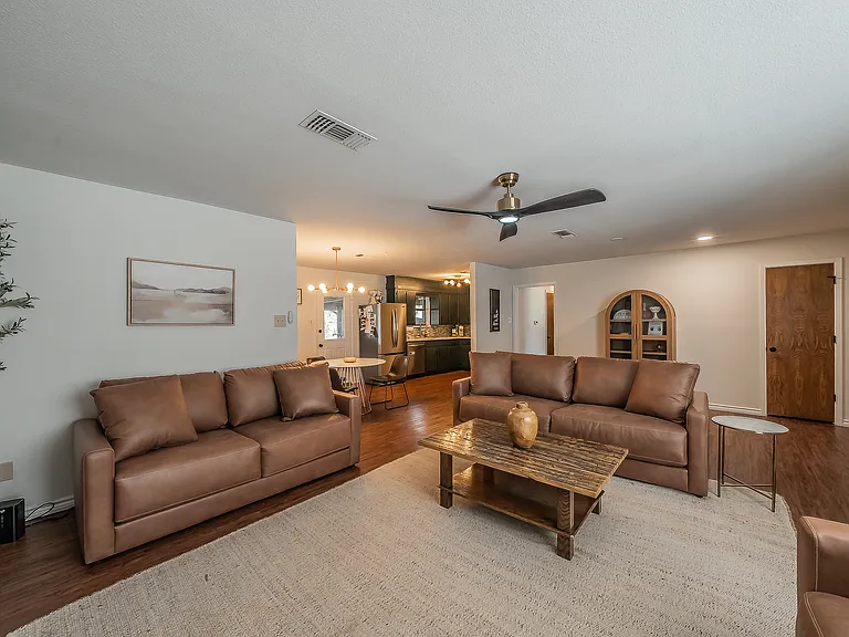 302 W Hale Ave — Photo 20
