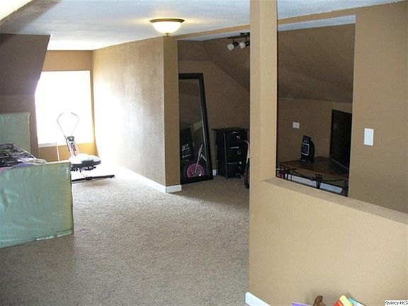 Home for Sale in Quincy, IL $67,400