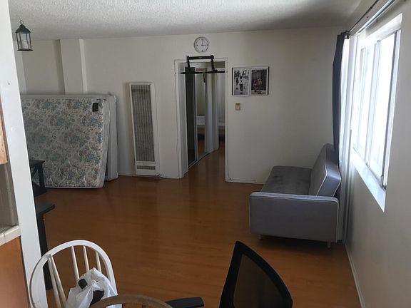 3rd image of 12621 Pacific Ave #9