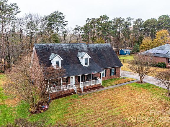 3rd image of 6584 Forest Creek Dr