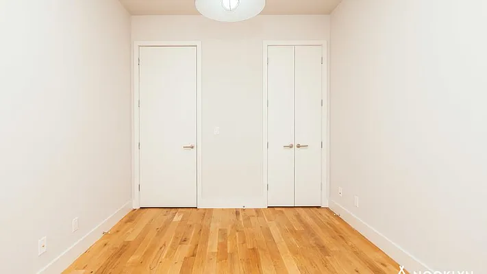 Rented by Nooklyn NYC LLC | media 21