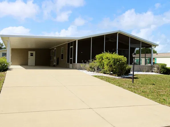 291 Navajo Dr, Oak Hill, FL 32759