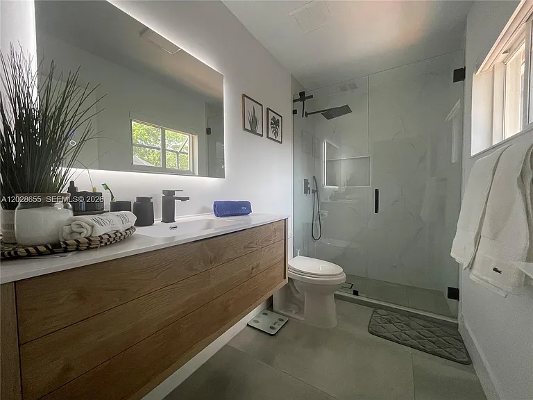 5733 NW 100th Ct — Photo 26