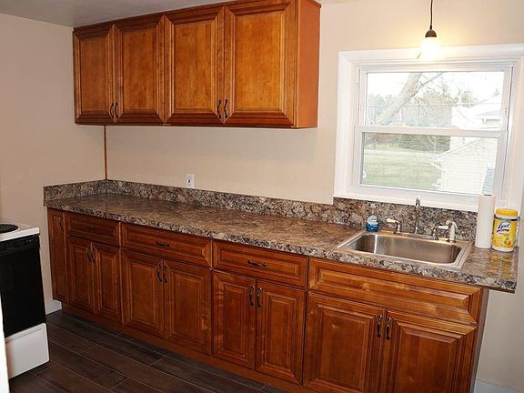 2nd image of 71 Idlewood Dr