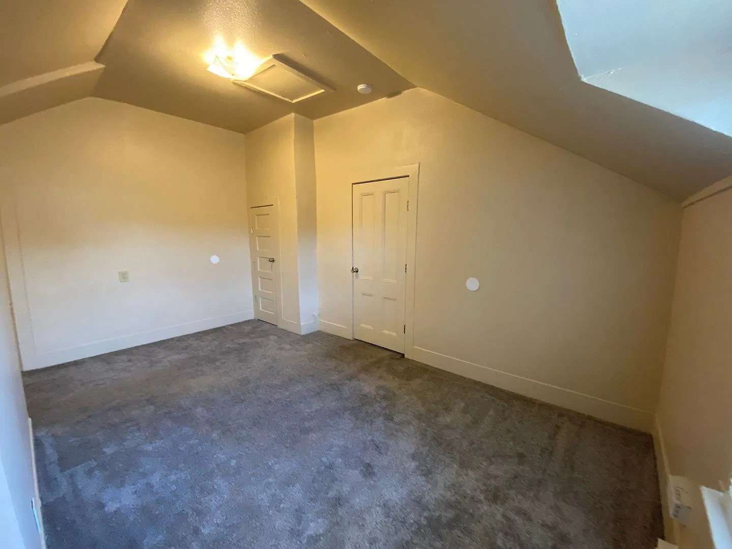 N Ave Apts — Photo 3