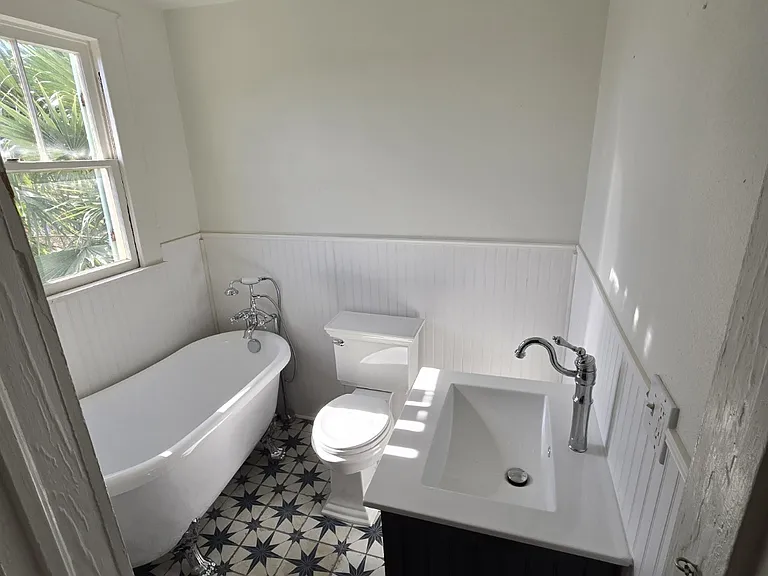3409 Avenue L — Photo 17