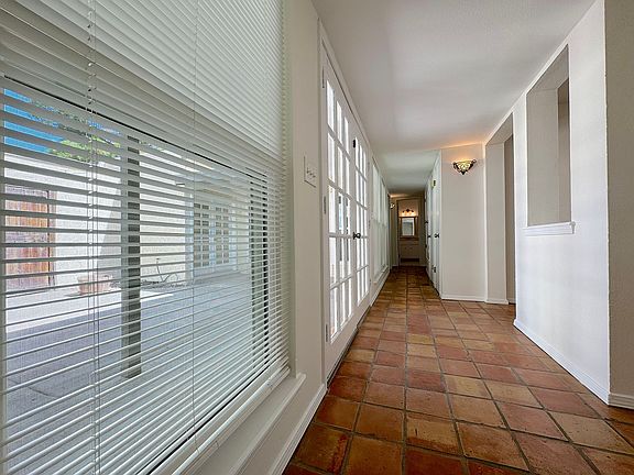 5th image of 5532 Fernwood Cir