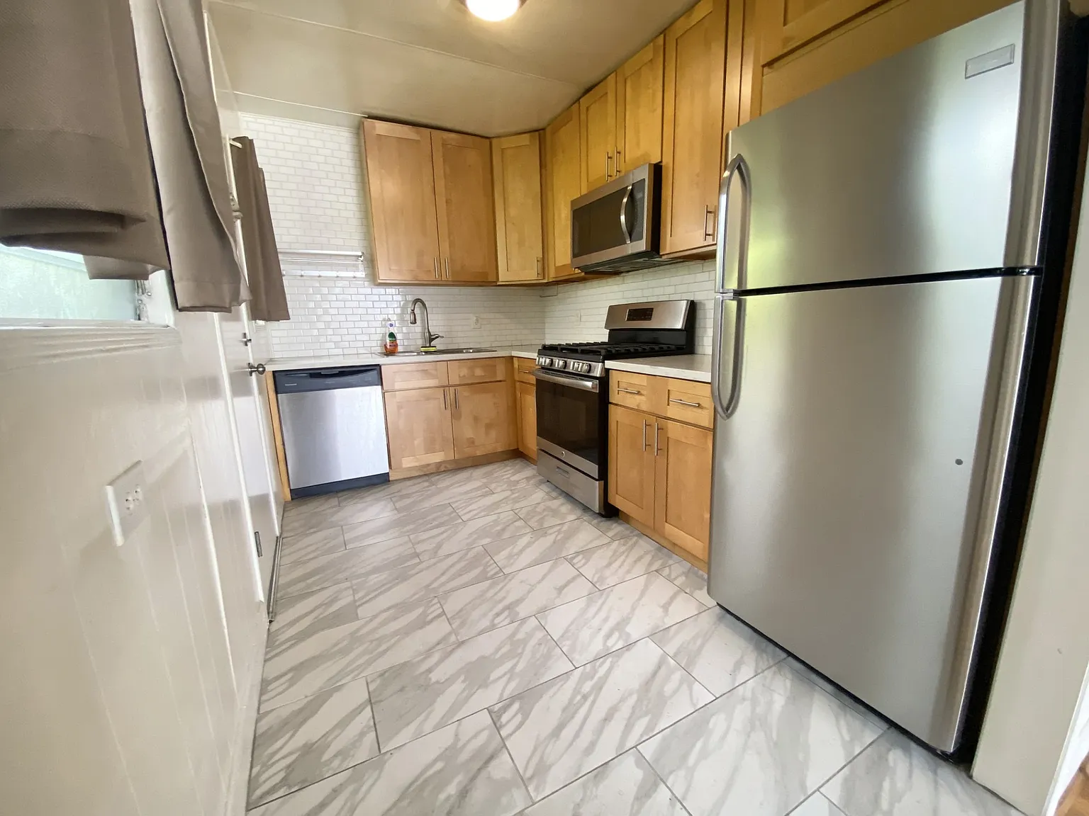 Studio, $1,695 — Photo 4