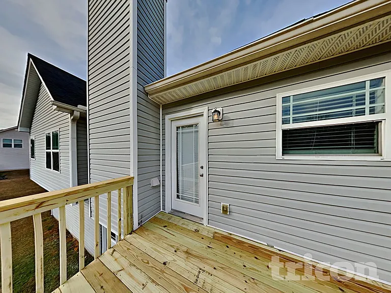 209 Arbor Dr — Photo 16