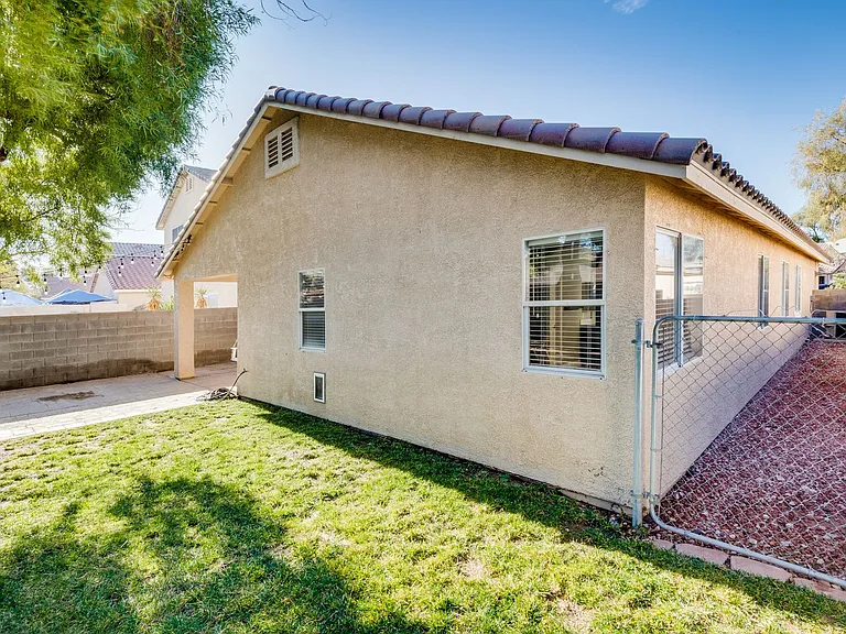 8950 Manalang Rd — Photo 34