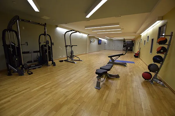 Rented by Carnegie Management Inc | media 31