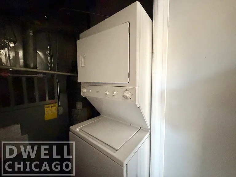 1903 S Blue Island Ave #2 — Photo 8