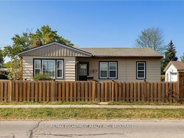 12 Ferndale Ave, Saint Catharines, ON L2P 1V3