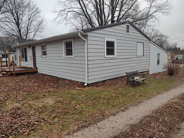 2nd image of 503 W Wilson Ave