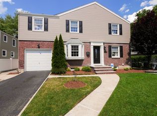 250 Manchester Rd, River Edge, NJ 07661