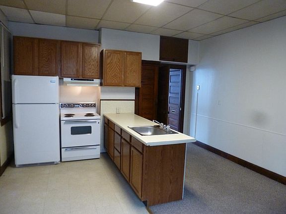 Large Eat-In Kitchen Opens Into Back Yard