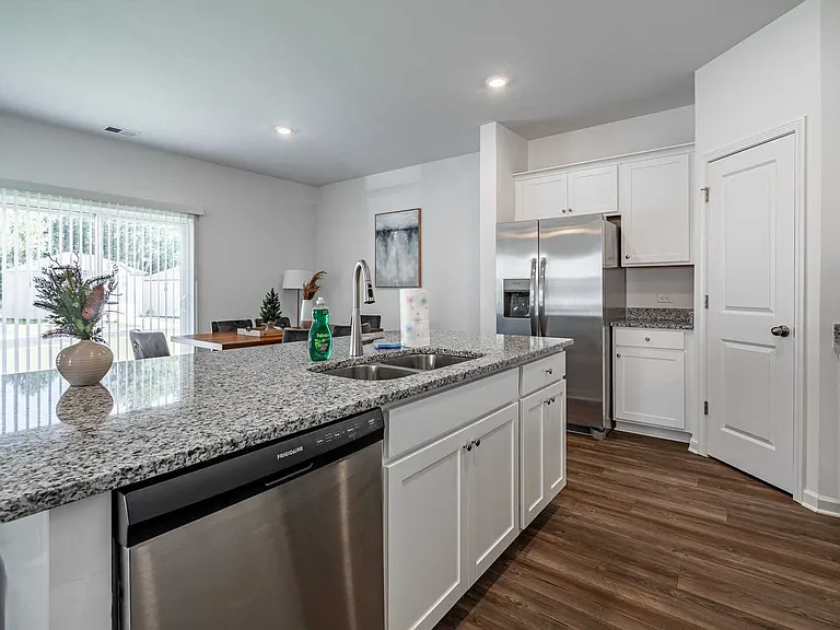 8317 Hunters Grove Rd — Photo 9