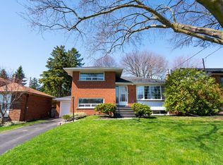 30 Fairhill Cres, Toronto, ON M3A1N6