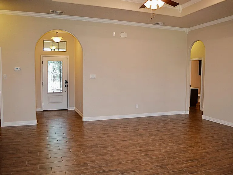 7609 Zircon Dr — Photo 7