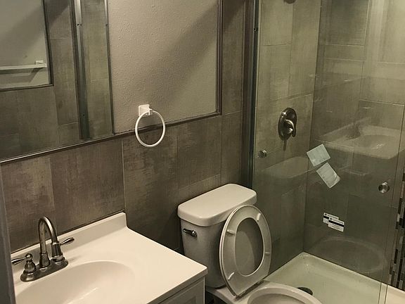 4th image of 2827 Mlk St N APT 8
