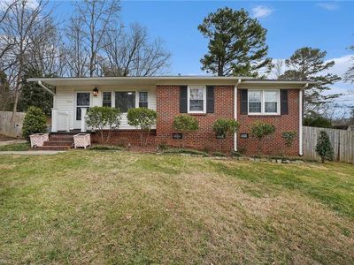 2702 Lilac Dr, Greensboro, NC, 27408