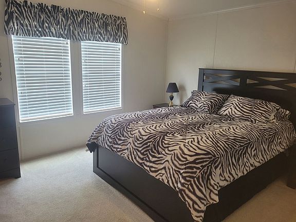 4th image of 5820 Naples Dr #588
