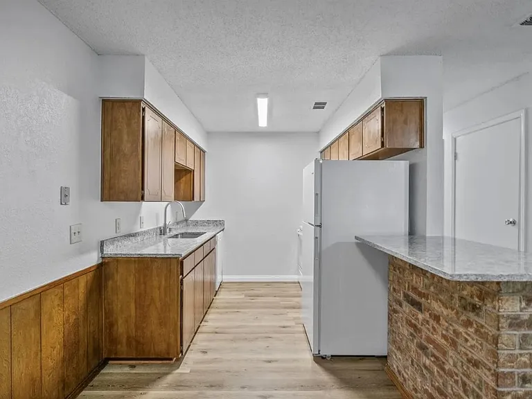 1824 Family Cir — Photo 11