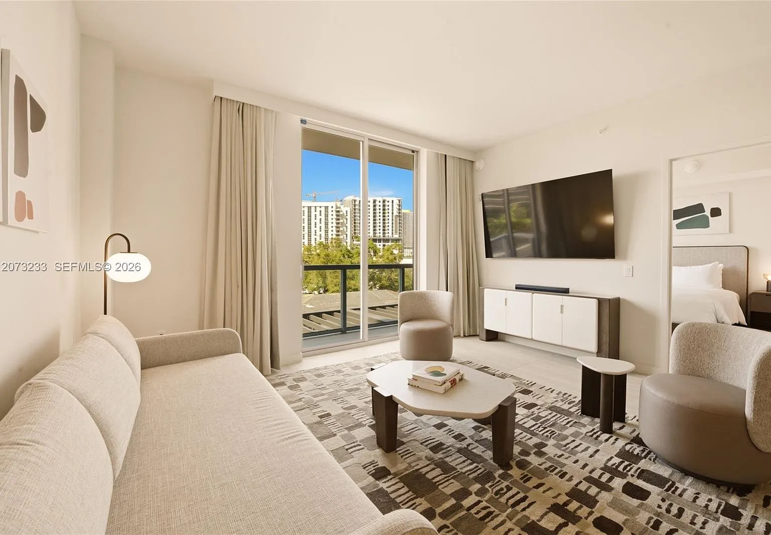 1 bed, 2.0 bath, $4,400 — Photo 2