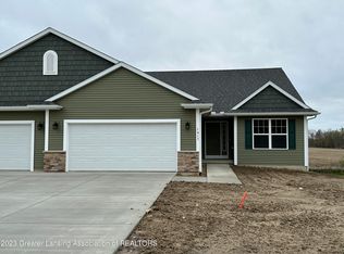 1417 Superior Dr #14, Saint Johns, MI 48879