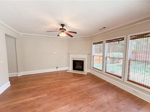 3rd image of 5775 Sterling Ct