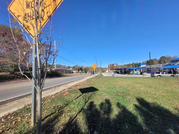 727 Hiwassee St, Murphy, NC 28906