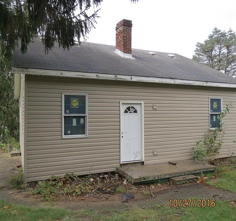 1st image of 159 Pine St