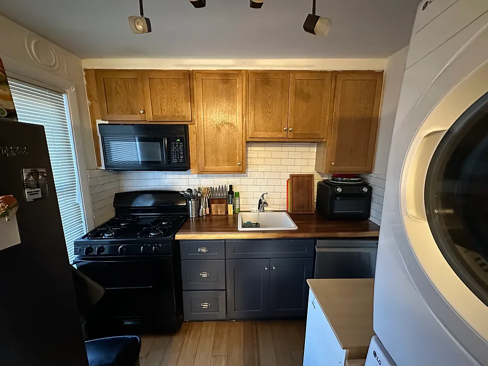 306 Sumner St #1