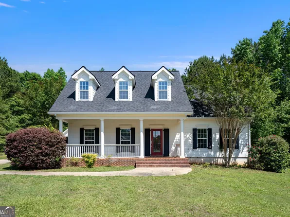 90 Carriage Ln, Senoia, GA 30276